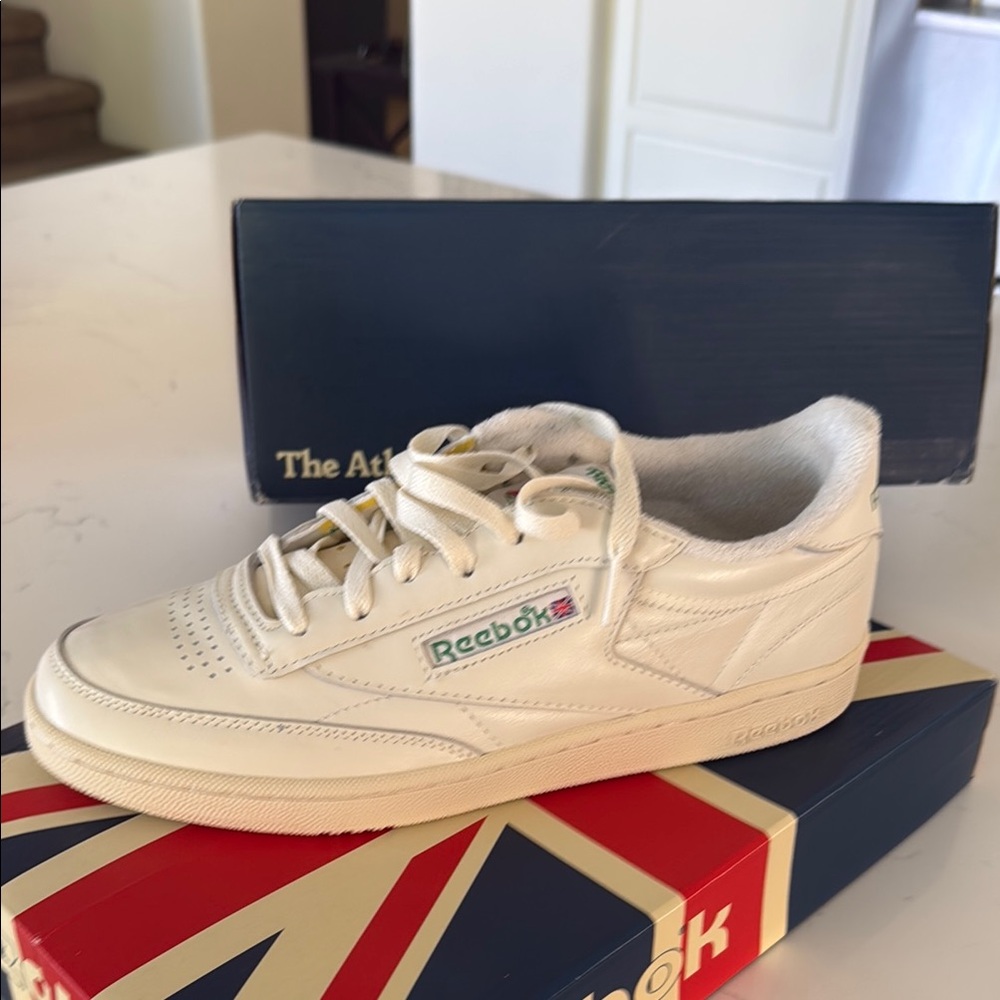 Reebok White Athletic Shoes Classic Design